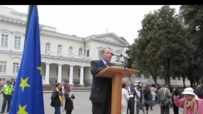 Tysiące Polaków protestowały w Wilnie