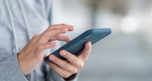 Tysiące SMS-ów od resortu zdrowia. Chodzi o zmiany dot. kwarantanny