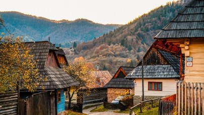 Tysiące turystów, garstka mieszkańców. Słowacka wioska chce zniknąć z UNESCO
