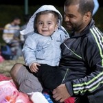 Tysiące uchodźców spodziewanych w Austrii. Autobusy zawiozą ich do Wiednia