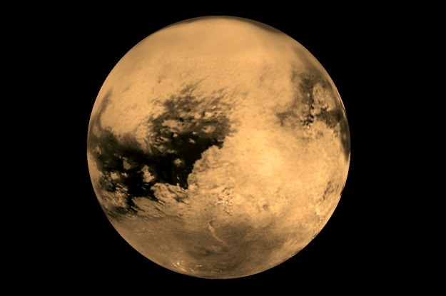 Tytan to jeden z naturalnych satelitów Saturna /NASA