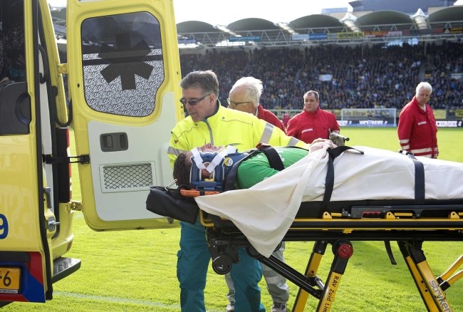 Tytoń trafił na badania do szpitala. /MARCEL VAN HOORN /PAP/EPA