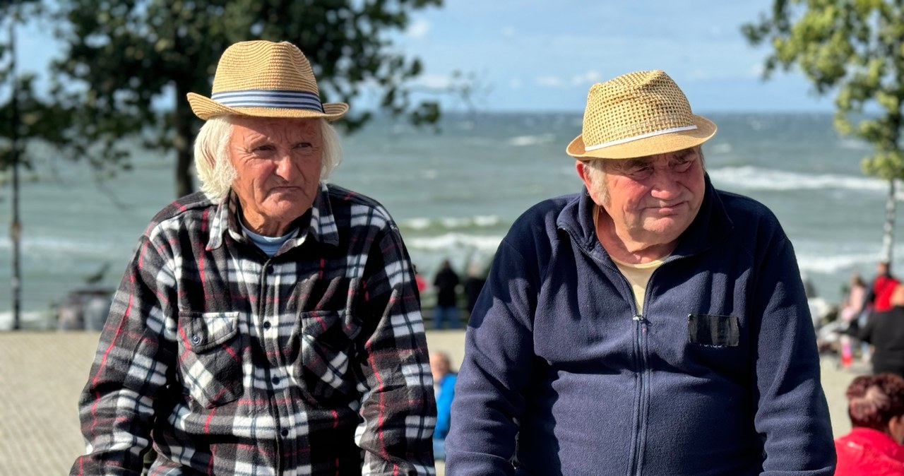 Tytułowi bohaterowie programu "Podróże Gienka i JAstrzębia" /materiały prasowe