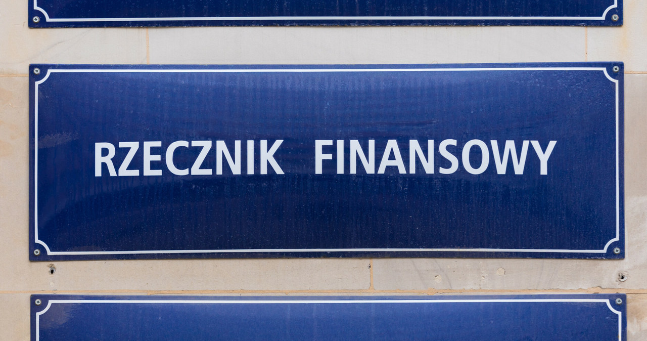 Tzw. kredyty na klik: Rzecznik Finansowy zbada procedury /Arkadiusz Ziółek /Agencja SE/East News