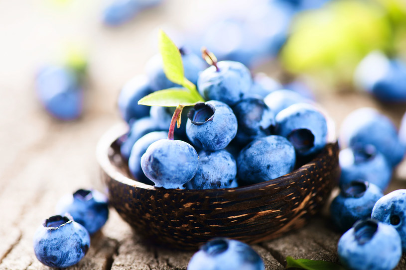 U badanych seniorów, którzy regularnie jedli ten owoc, poprawiła się sprawność umysłowa, pamięć oraz nastrój /123RF/PICSEL