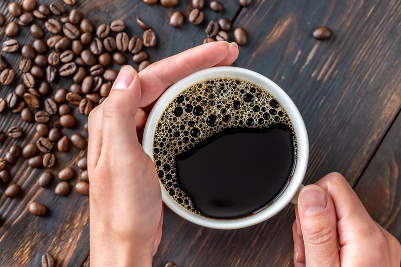 U osób, które zwiększyły codzienne spożycie kawy o więcej niż jedną filiżankę, zmniejszyło się ryzyko wystąpienia cukrzycy typu 2 o 11 procent /123RF/PICSEL
