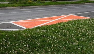 У Польщі з'явилися помаранчеві конверти. Хто може в них паркуватися?