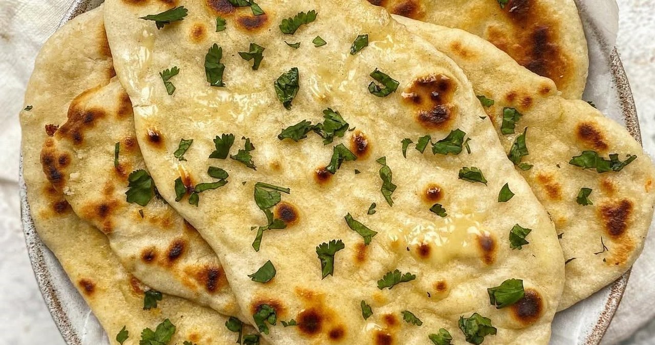 У рейтингу ста найкращих хлібів світу перше місце виборов naan із маслом та часником - класика індійської та пакистанської кухні /Domena publiczna