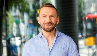 U szczytu sławy rzucił wszystko i przepadł. Tak wygląda nowe życie Kossakowskiego