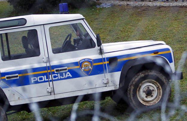 U wielu policjantów zainkasowane łapówki znaleziono w trakcie rewizji osobistej w bieliźnie (zdjęcie ilustracyjne) /AFP
