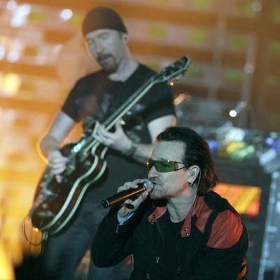 U2 (The Edge na drugim planie) /arch. AFP