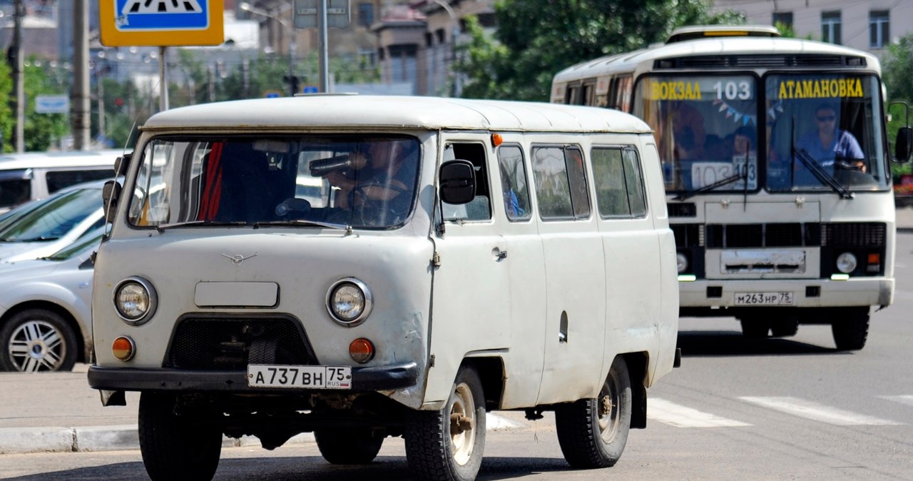 UAZ Buchanka ma wreszcie dostać niepofalowane oblachowanie. Rosjanom zajęło to 59 lat /Getty Images