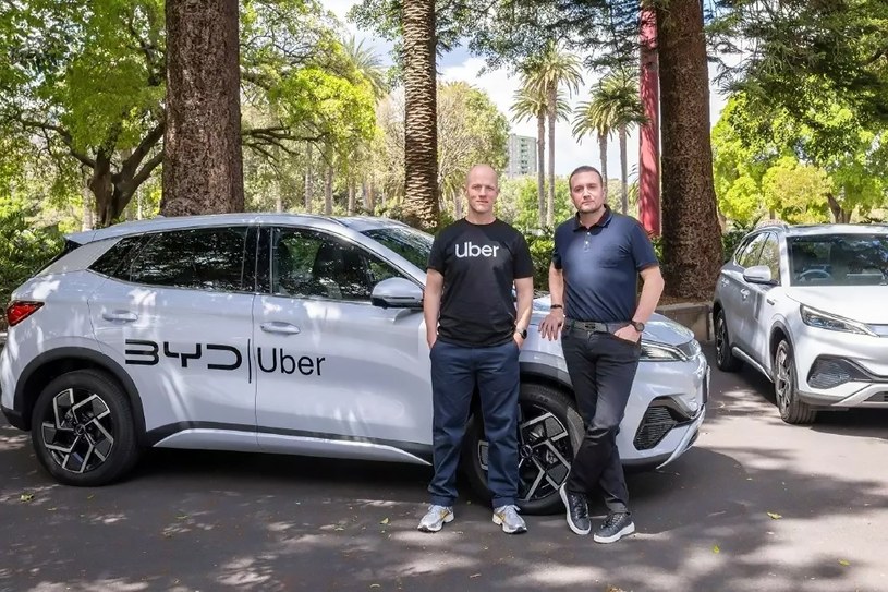 Uber kupuje 100 tys. aut elektrycznych. Prosto z Chin