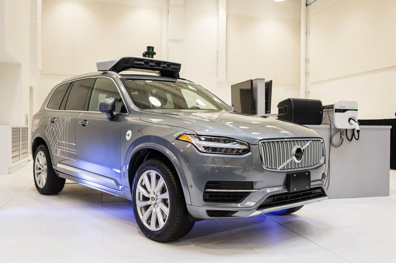 Uber swoje autonomiczne auta tworzy we współpracy z Volvo /AFP