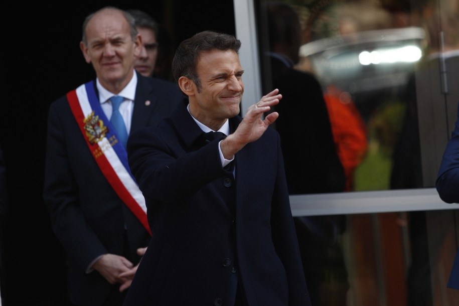 Ubiegający się o reelekcję prezydent Francji Emmanuel Macron /YOAN VALAT  /PAP/EPA