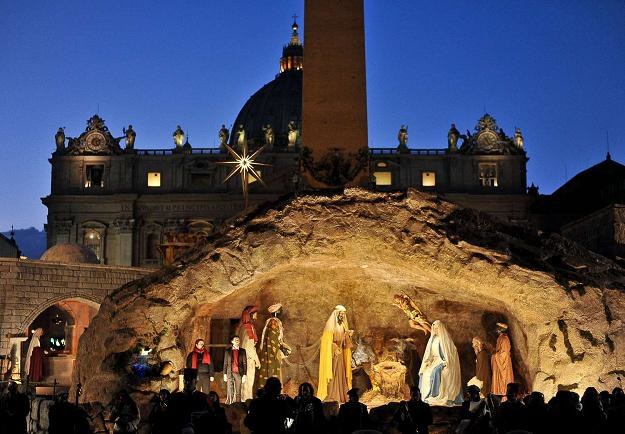 Ubiegłoroczna szopka w Watykanie była znacznie droższa... /AFP