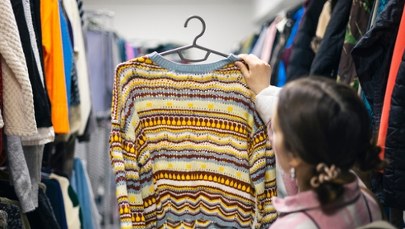 ​Ubrania z lumpeksu podbijają Polskę. Rynek przeżywa prawdziwy boom