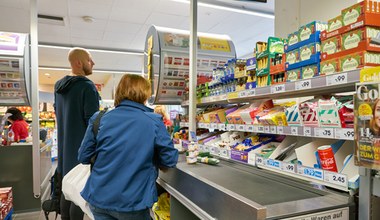 Ubywa sklepów w Polsce. Wyjątkiem są warzywniaki i sklepy monopolowe 