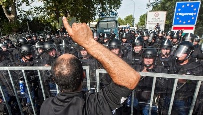 Uchodźca zaatakowany przez dziennikarkę dostał ofertę pracy