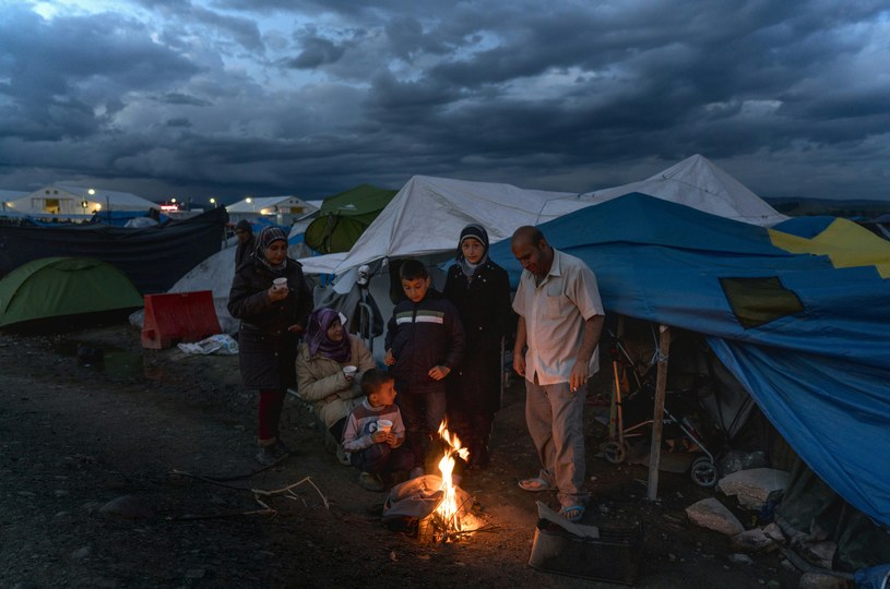 Uchodźcy na granicy grecko-macedońskiej /AFP