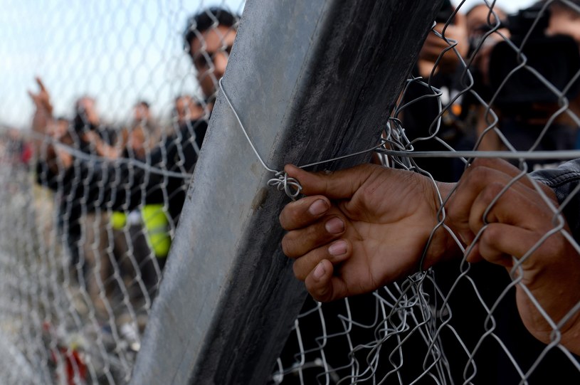 Uchodźcy na granicy Macedonii z Grecją /PAP/EPA