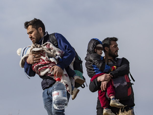 Uchodźcy na granicy turecko-greckiej /ERDEM SAHIN /PAP/EPA