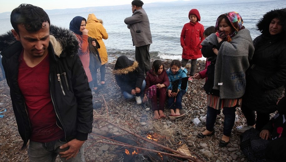 Uchodźcy na Lesbos /ORESTIS PANAGIOTOU /PAP/EPA