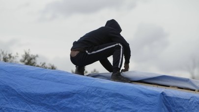 "Uchodźcy nie mają pieniędzy. Przestępcy pokazują im, jak zarobić kasę"  