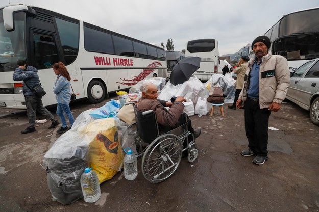 Uchodźcy z Górskiego Karabachu szukają schronienia w Armenii /ANATOLY MALTSEV  /PAP/EPA