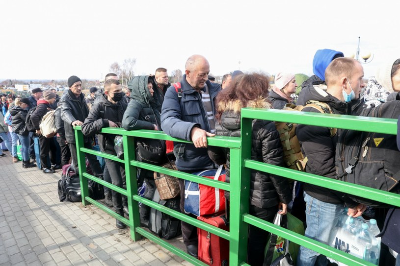 Uchodźcy z Ukrainy na granicy w Medyce (woj. podkarpackie) /Andrzej Iwanczuk /Reporter /East News