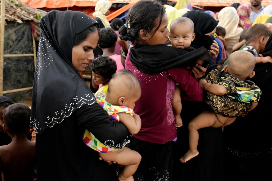 KEP: Dramat uchodźców jest wyzwaniem dla państw i Kościołów