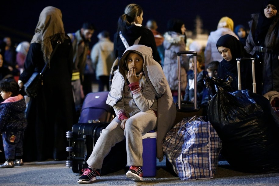 Uchodźcy /YANNIS KOLESIDIS /PAP/EPA