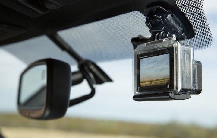 Uchwyt na kamerę GoPro to wyposażenie standardowe /Informacja prasowa