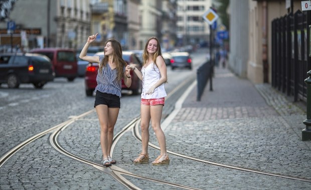 ​Ucieczka kobiet i miasta bez młodych ludzi. Demograficzny dramat w Polsce