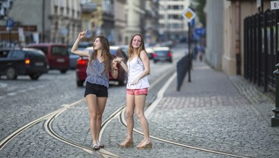 ​Ucieczka kobiet i miasta bez młodych ludzi. Demograficzny dramat w Polsce