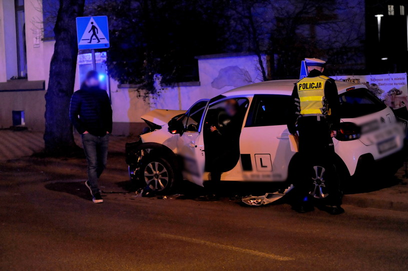 Uciekając Ukrainiec wjechał w samochód nauki jazdy /Teodor Szary /PAP