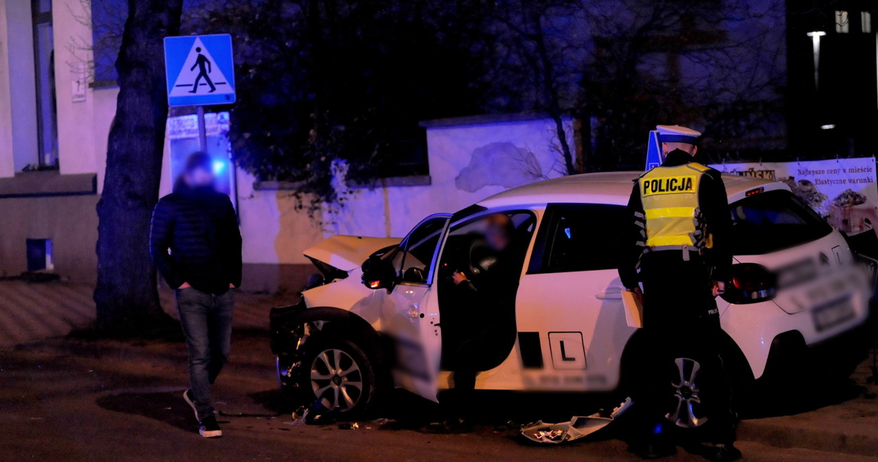 Uciekając Ukrainiec wjechał w samochód nauki jazdy /Teodor Szary /PAP