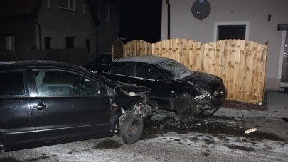 Uciekał przed policją. W Knurowie rozbił auta 
