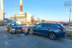 ​Uciekał przed policją, wjechał w auto z 4-osobową rodziną