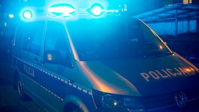 Uciekł policji koło prokuratury. W Warszawie trwają poszukiwania zbiega