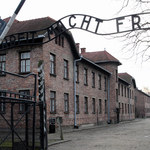 Uczczono 76. rocznicę pierwszego transportu Polaków do obozu Auschwitz