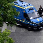 Uczeń zaatakował koleżankę nożem. Brutalny atak w szkole na zachodzie Francji