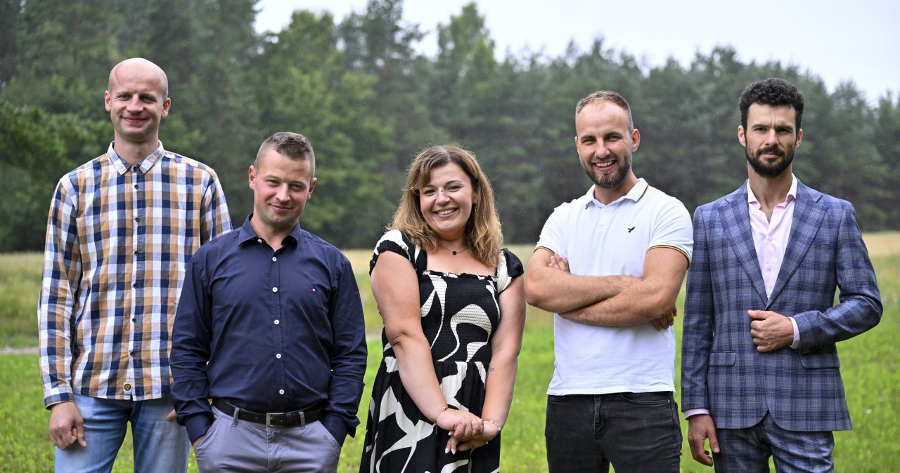 Uczestnicy 12. edycji programu "Rolnik szuka żony" /Jacek Kurnikowski /AKPA