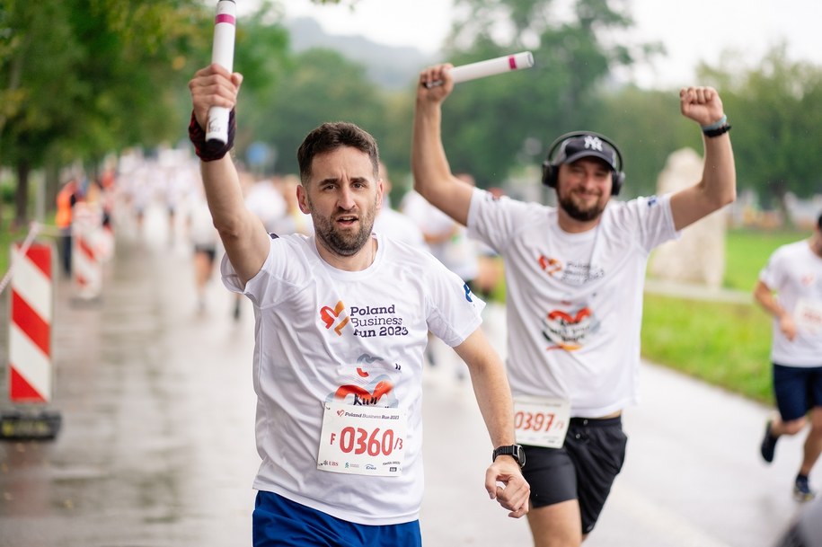 Uczestnicy biegu na Błoniach w Krakowie /foto: Fundacja Poland Business Run /Materiały prasowe