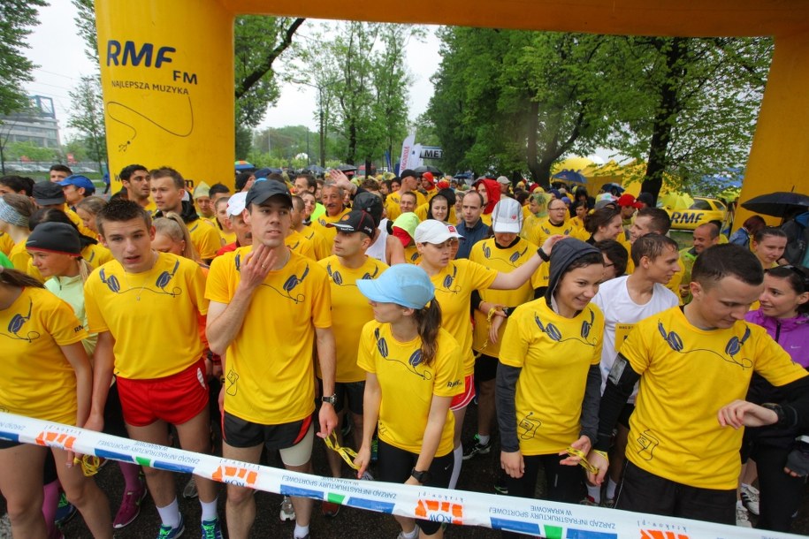 Uczestnicy Biegu Par na starcie /Jacek Skóra, RMF FM /RMF FM