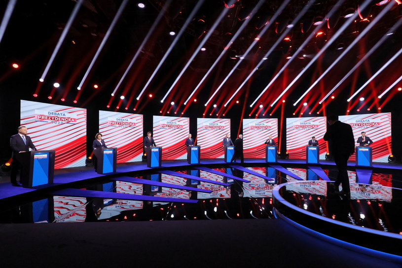 Uczestnicy debaty z udziałem kandydatów na prezydenta w Telewizji Polskiej w Warszawie /Paweł Supernak /PAP