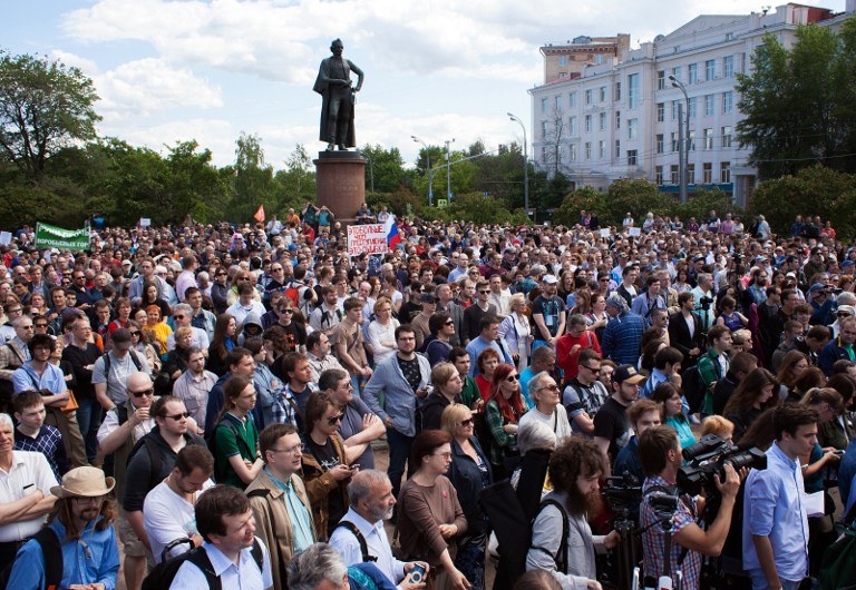 Uczestnicy demonstracji /PHILIPP KIREEV  /AFP