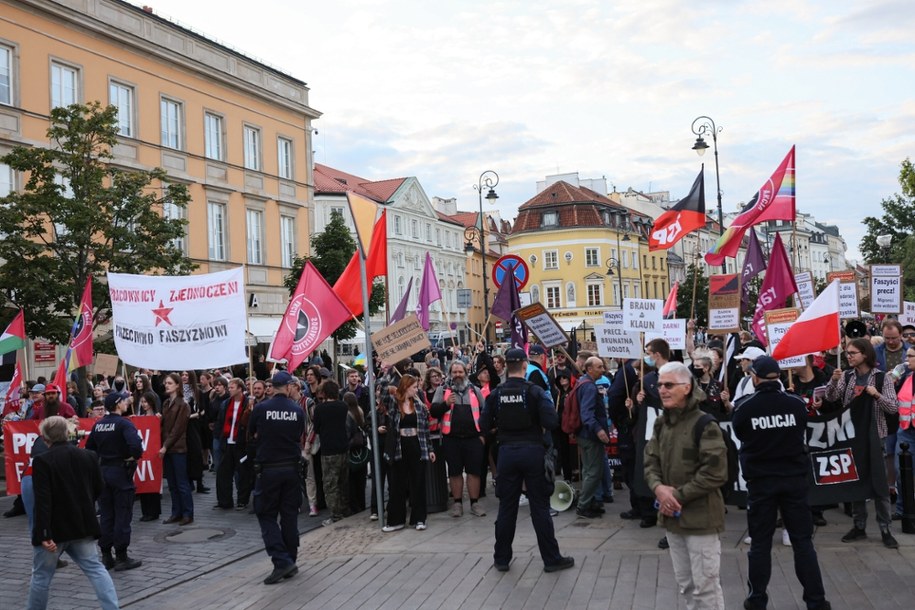 Uczestnicy kontrmanifestacji /Leszek Szymański /PAP