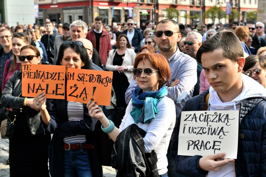 Uczestnicy manifestacji /Maciej Kulczyński /PAP
