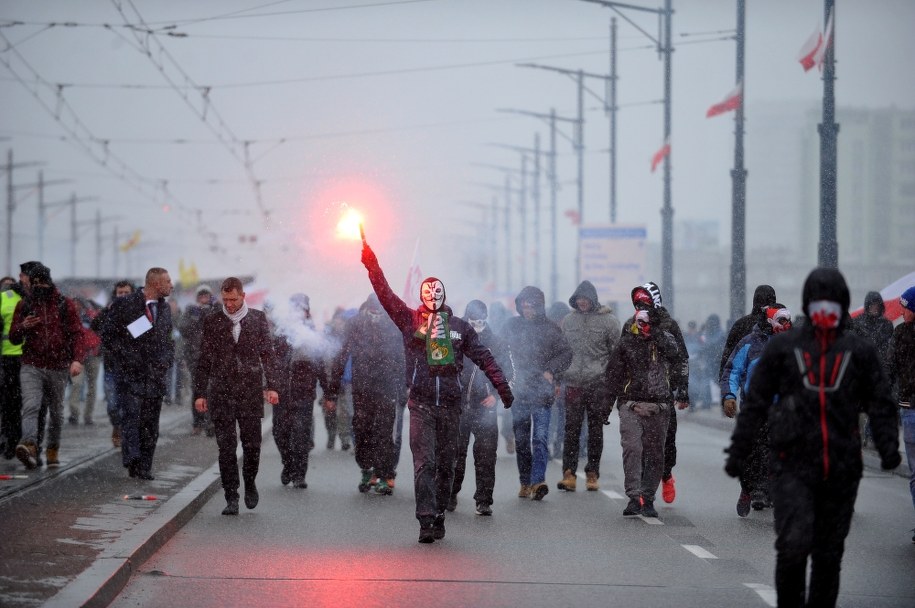 Uczestnicy Marszu Niepodległości /Marcin Obara /PAP